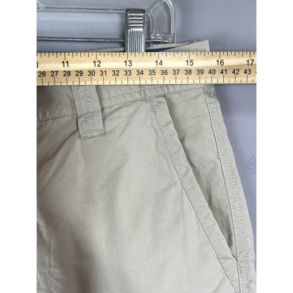 Columbia Sportswear women's khaki shorts, size 30w 8L - Picture 7 of 9